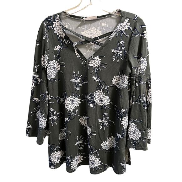 Ces Femme Gray Floral Tunic Top Crisscross Front Size XS Stretch Bohemian - Picture 1 of 9